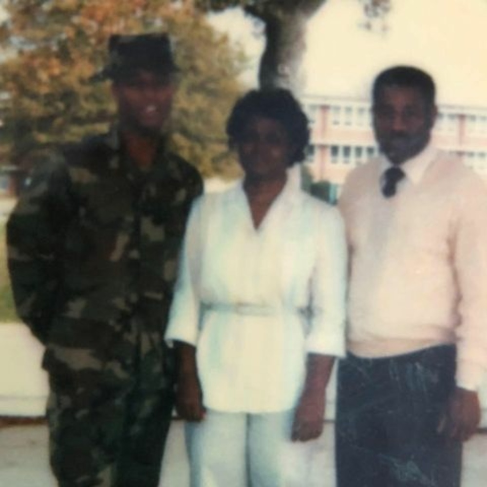 Meet your Posher, Roy